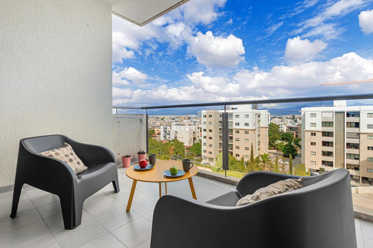 Glabur Stays - The Nicosia Elite - Exceptional Top Floor Apartment Nicosia City, Welcomes U!!! Экстерьер фото